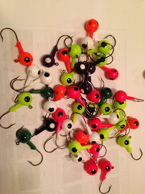 25 Painted 3/8oz Round Head Floating Jigs 2/0 Red Matzuo Sickle Hooks –  Crawdads Fishing Tackle